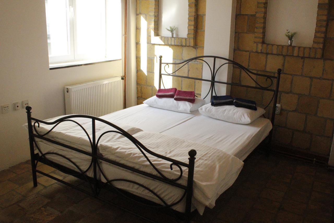Hostel Nomad Новий Сад Екстер'єр фото